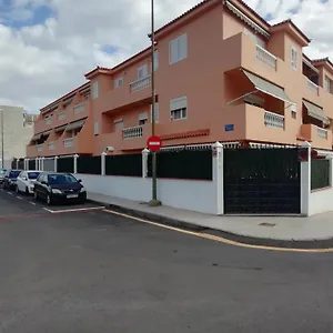 Avenida Deluxe Candelaria
